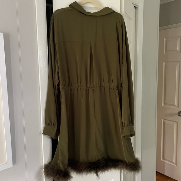 NWT Cider FAUX FEATHER TRIM COLLAR SHORT DRESS - Picture 9 of 9